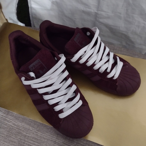 Adidas - Picture 2 of 5